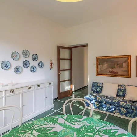 Casa Sara A Due Passi Dal Centro E Dal Mare Апартаменты *