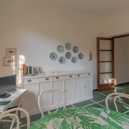 Апартаменты Casa Sara A Due Passi Dal Centro E Dal Mare *